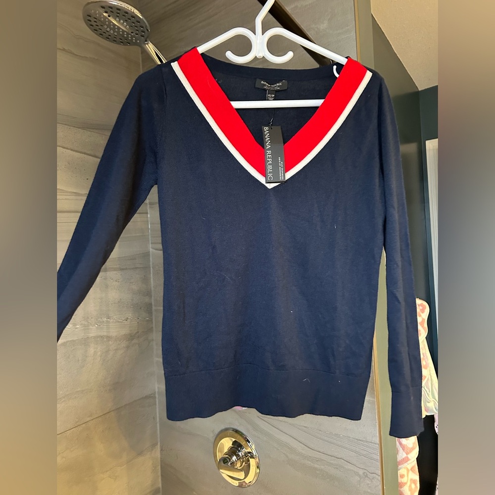 Banana republic women’s sweater